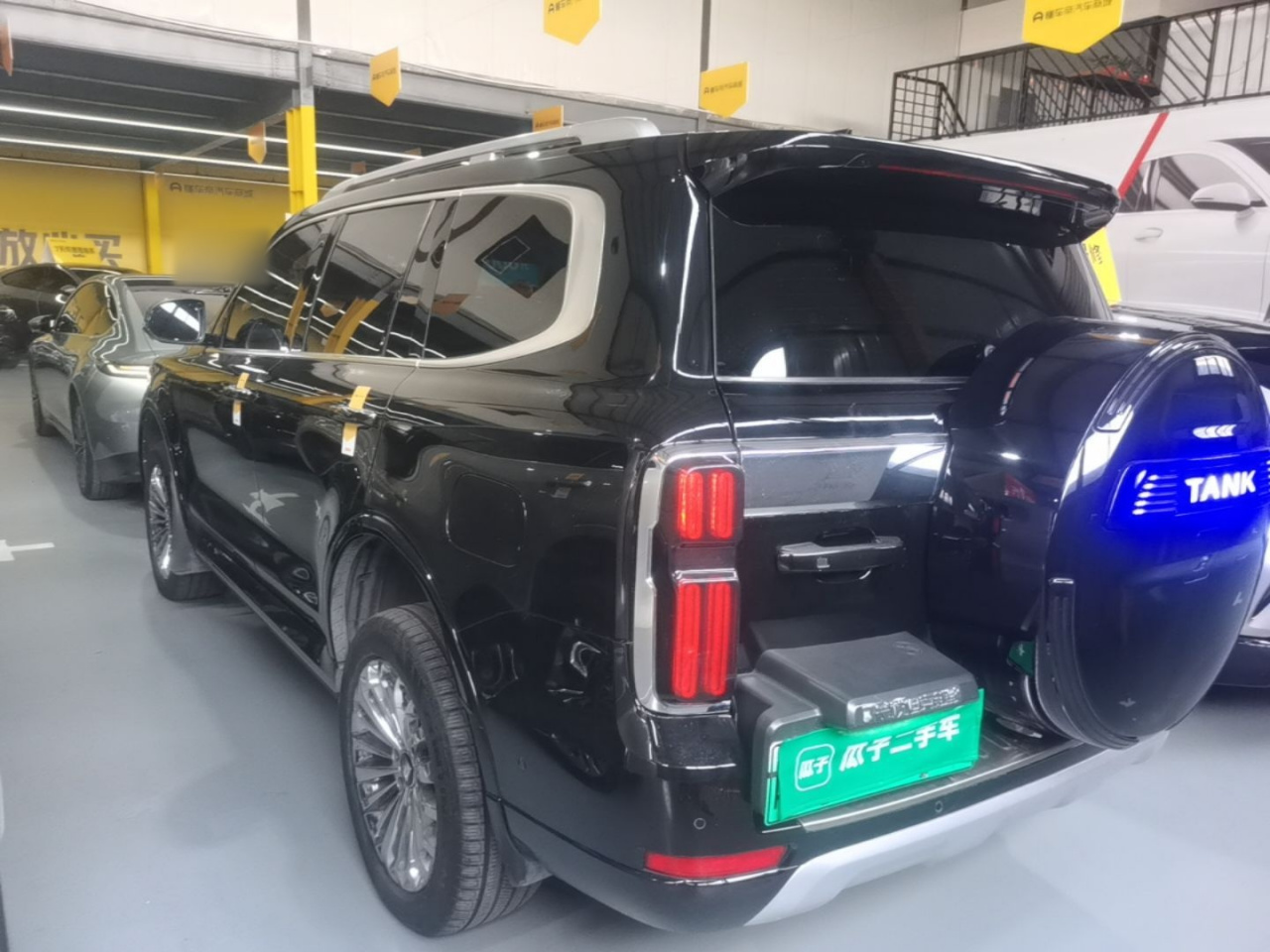 500 EV 2023 Hi4-T photo 4