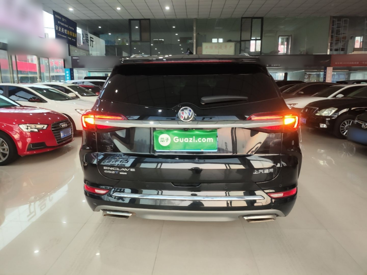 2022 652T AWD Premium 7-Seater photo 5