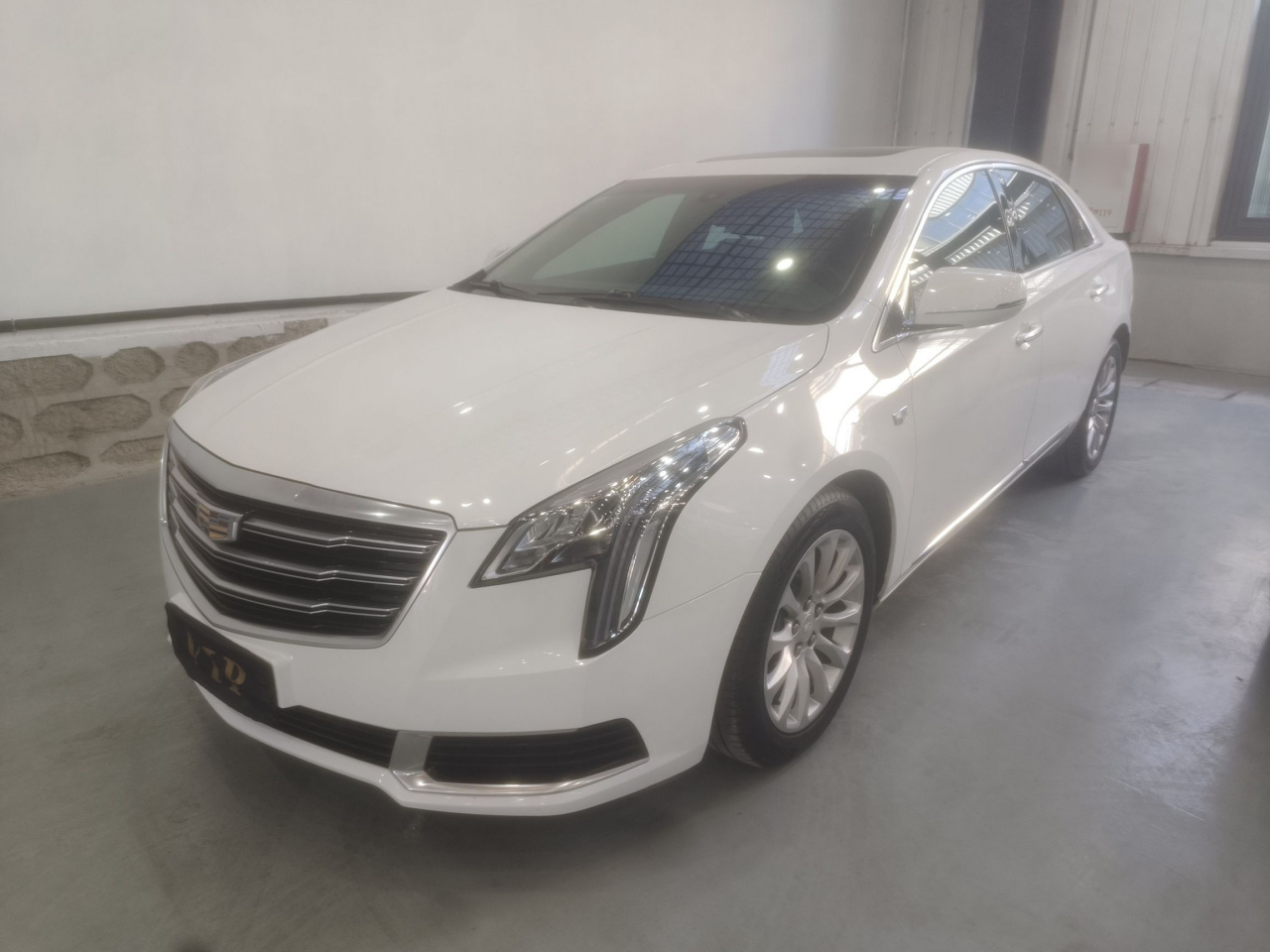 XTS 2018 28T Tech