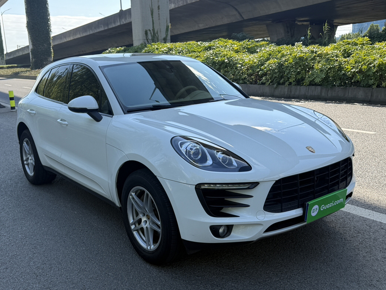 2014 Macan 2.0T photo 3