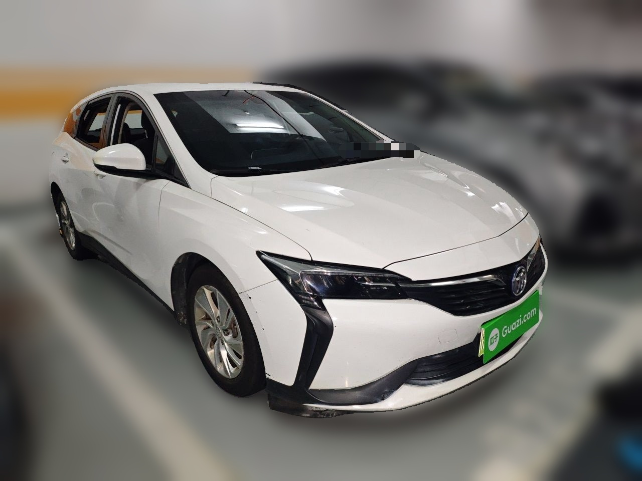 6 2022 PHEV Fashion photo 3