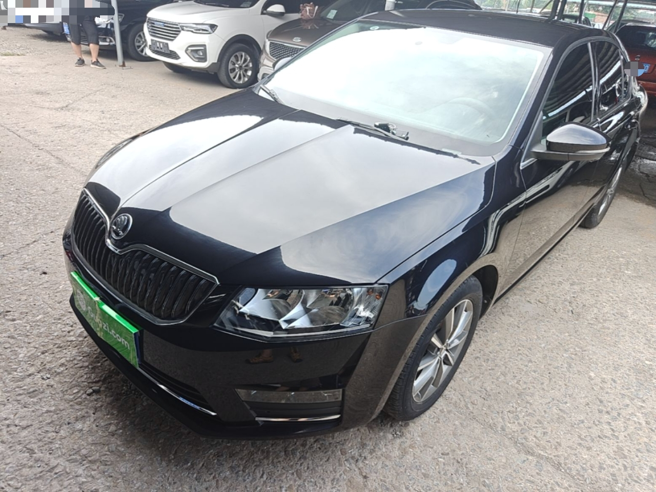 Octavia 2017 Classic 1.6L MT Comfort