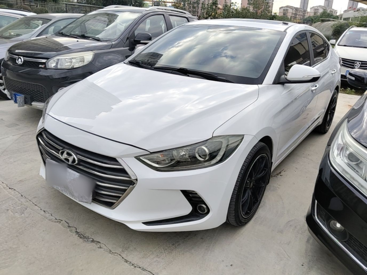 Elantra 2016 1.6L AT Smart Elite