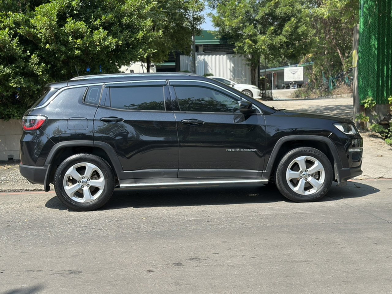 Compass 2017 200T AT photo 5