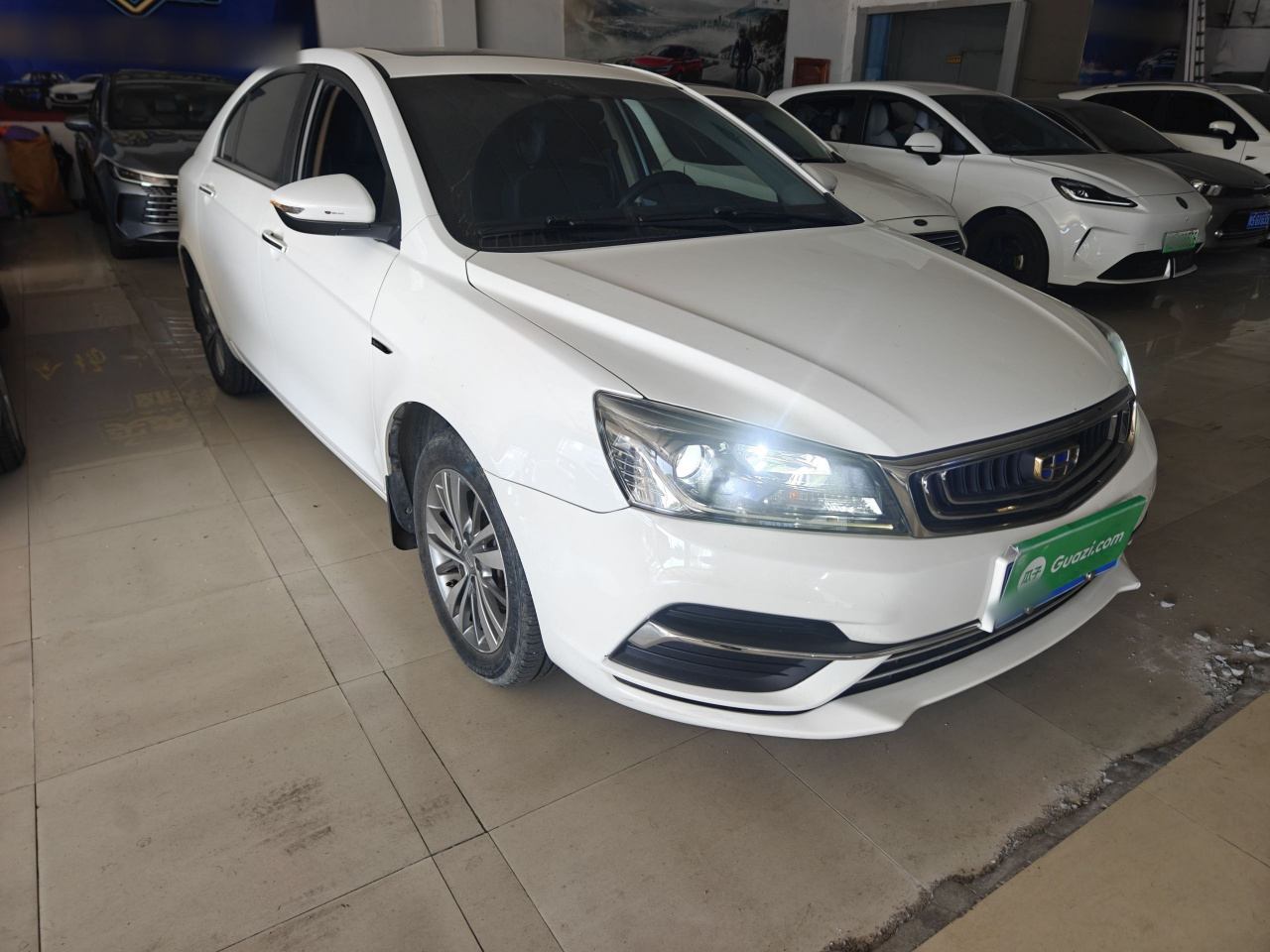 Emgrand 2018 1.5L MT photo 3