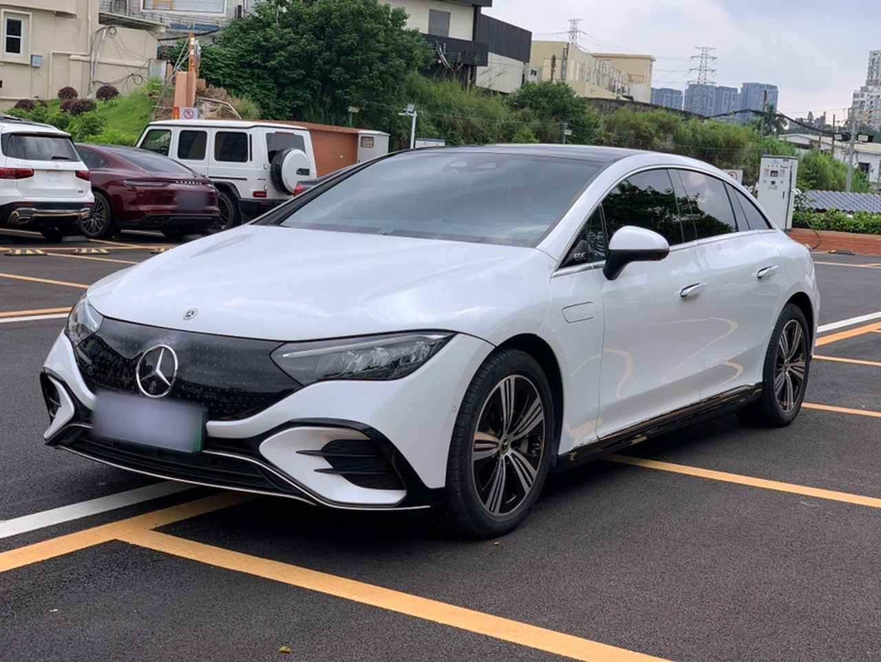 EQE 2022 350 Luxury