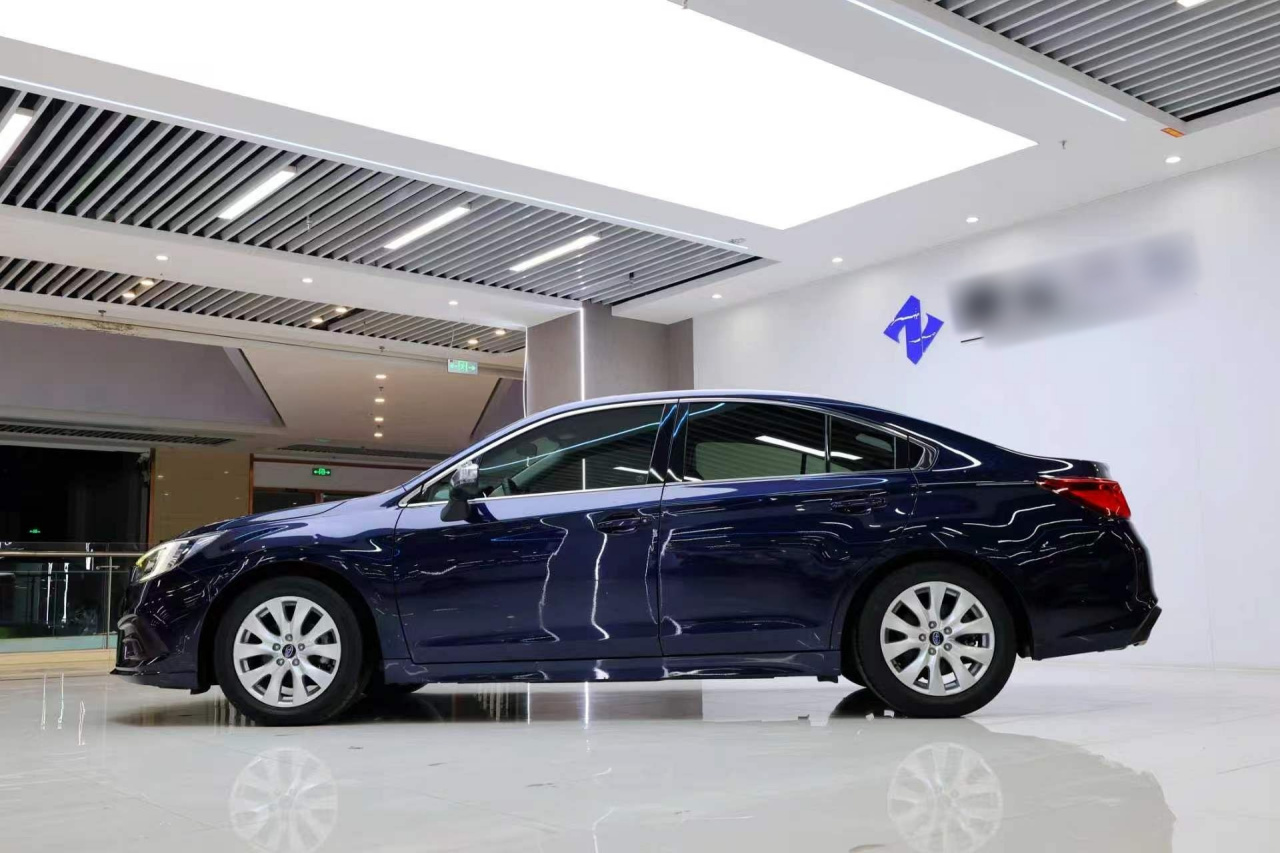 2020 Facelift 2.5i photo 3