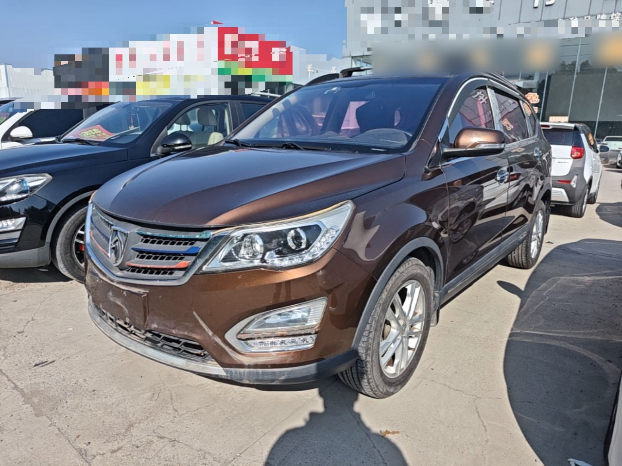 560 2015 1.8L MT Comfort