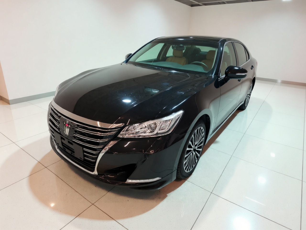 Crown 2018 2.0T Sport