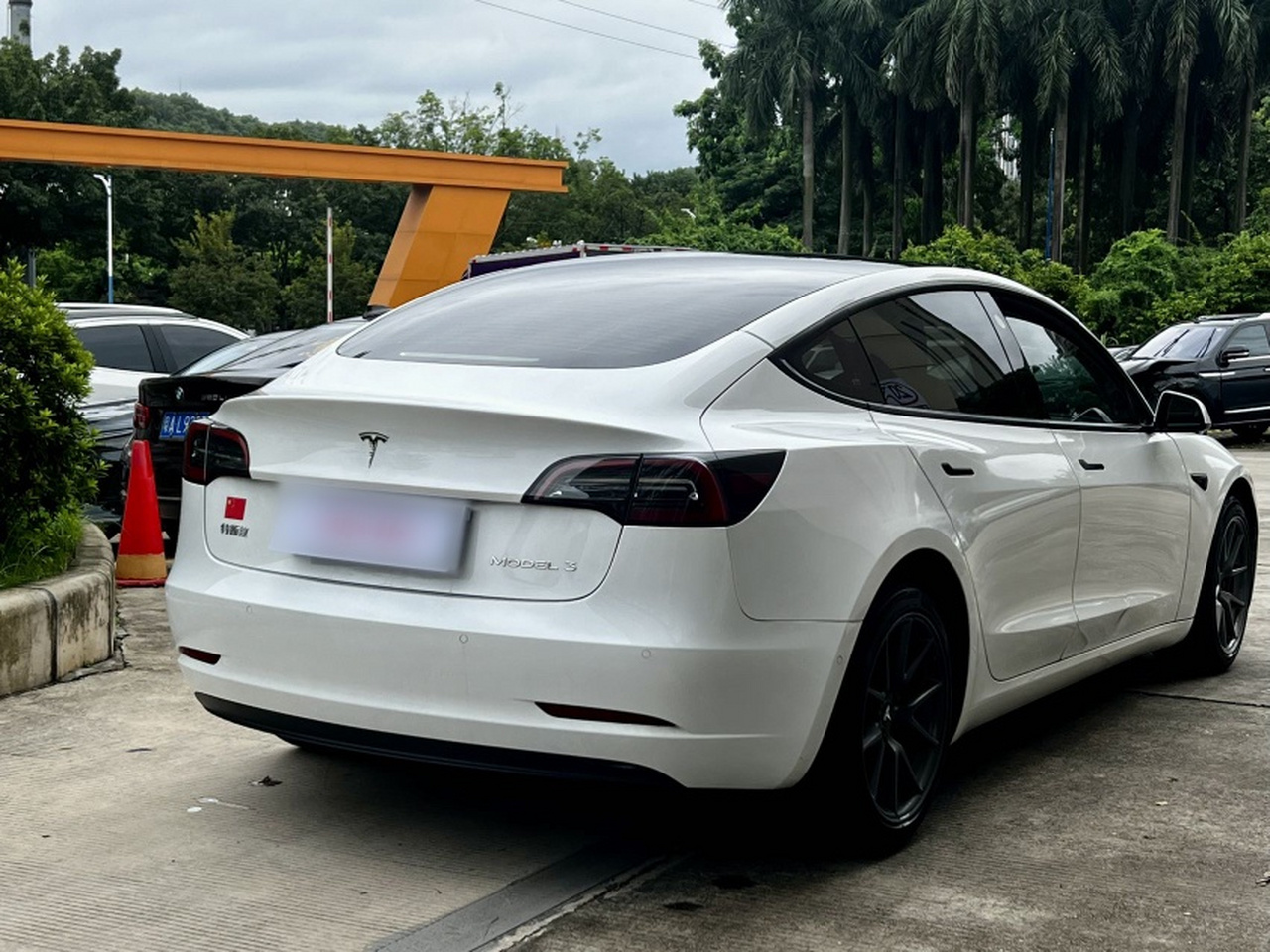 Model 3 2022 RWD photo 4