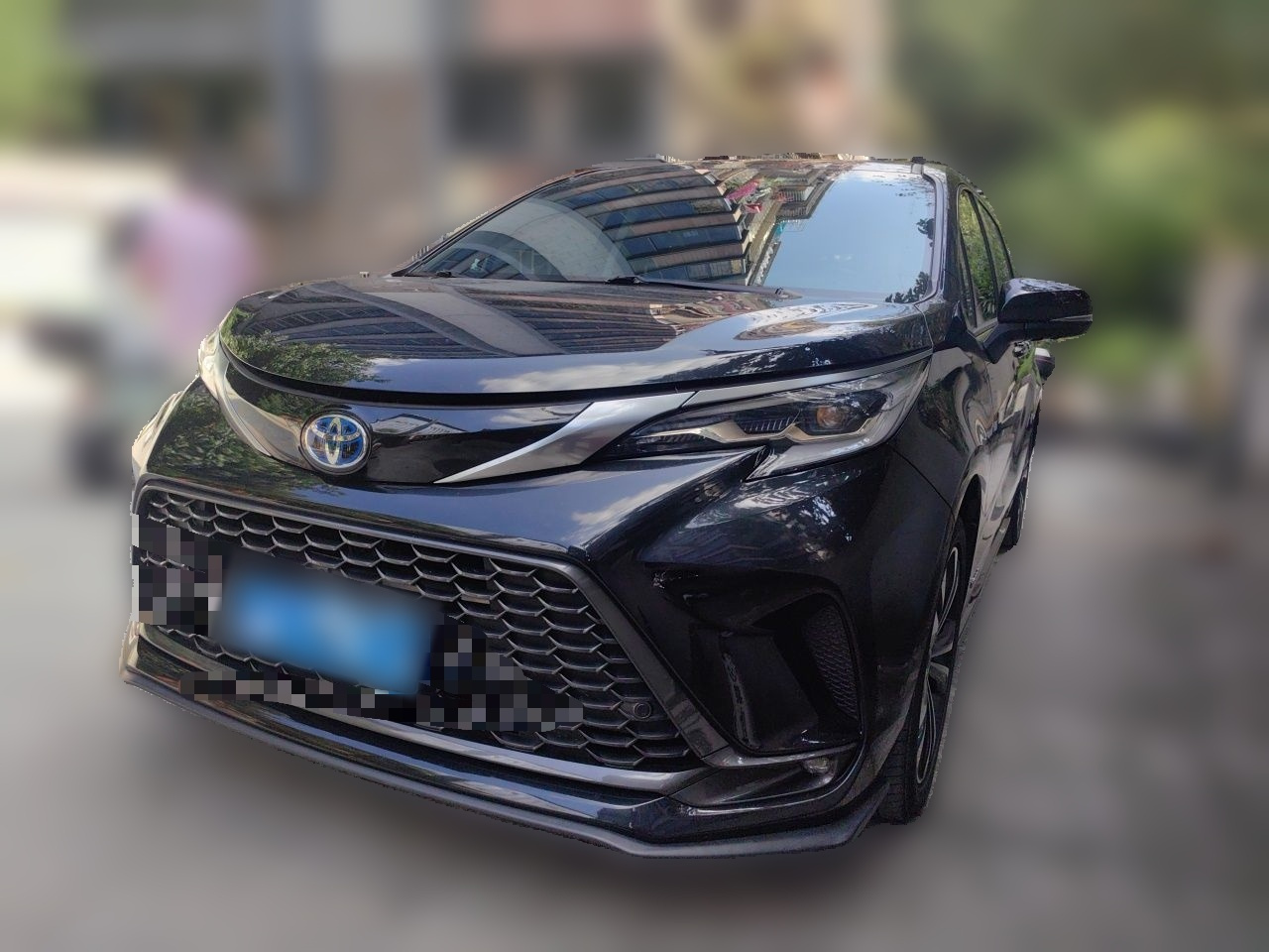 Granvia 2022 2.5L Hybrid Premium