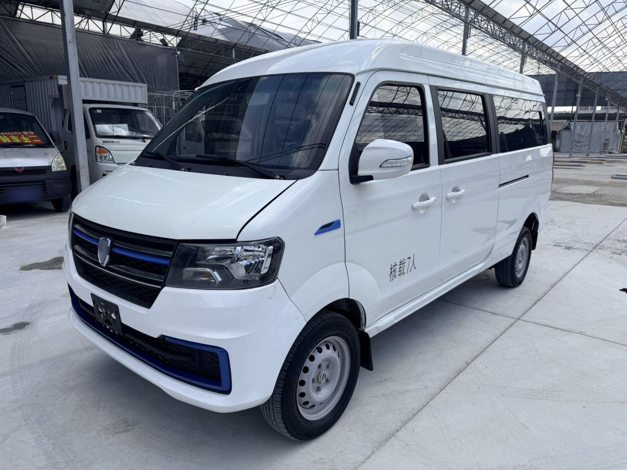 Jinbei Hiace EV 2023 Comfort photo 4