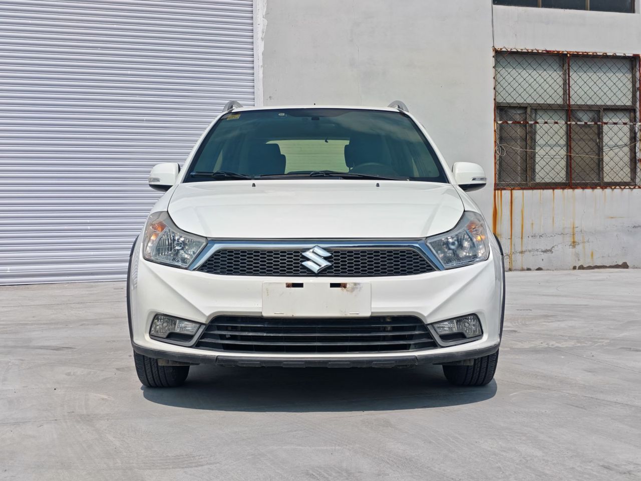 SX4 2013 1.6L MT photo 4