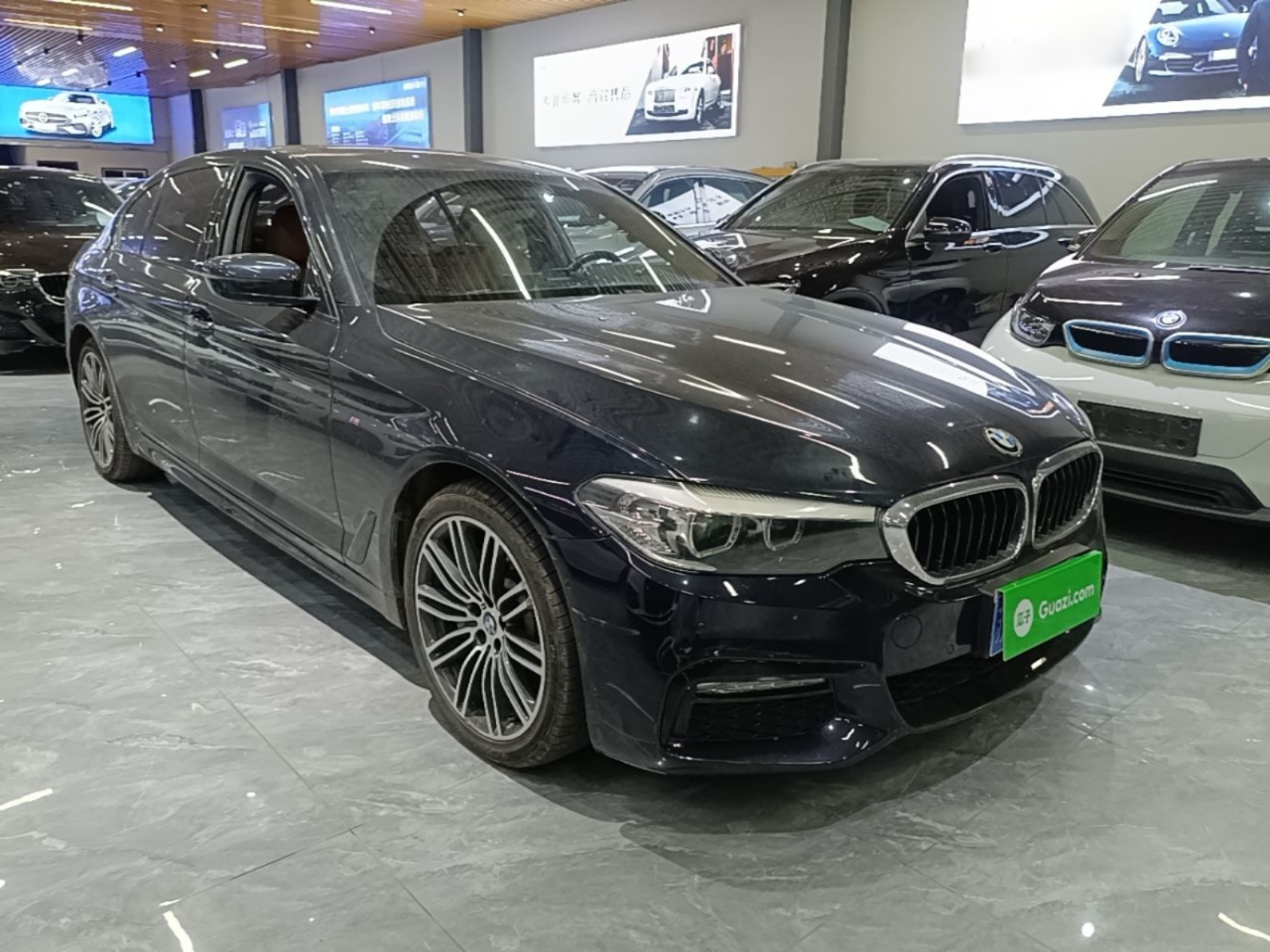 5 Series 2018 530Li Leading M Sport Package photo 5