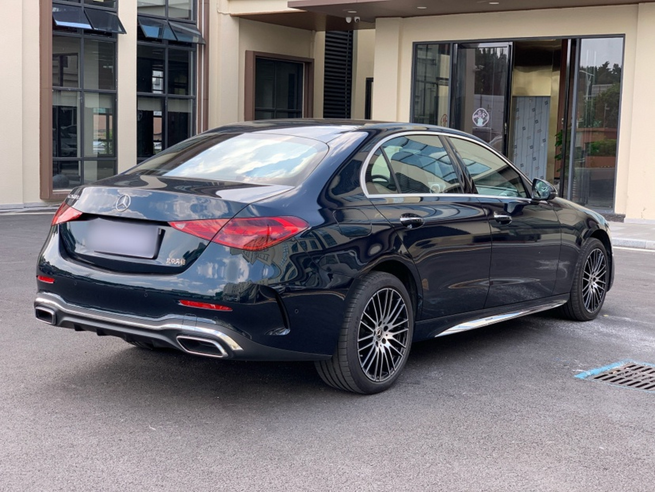 C-Class 2026 C 260 L Sport photo 4