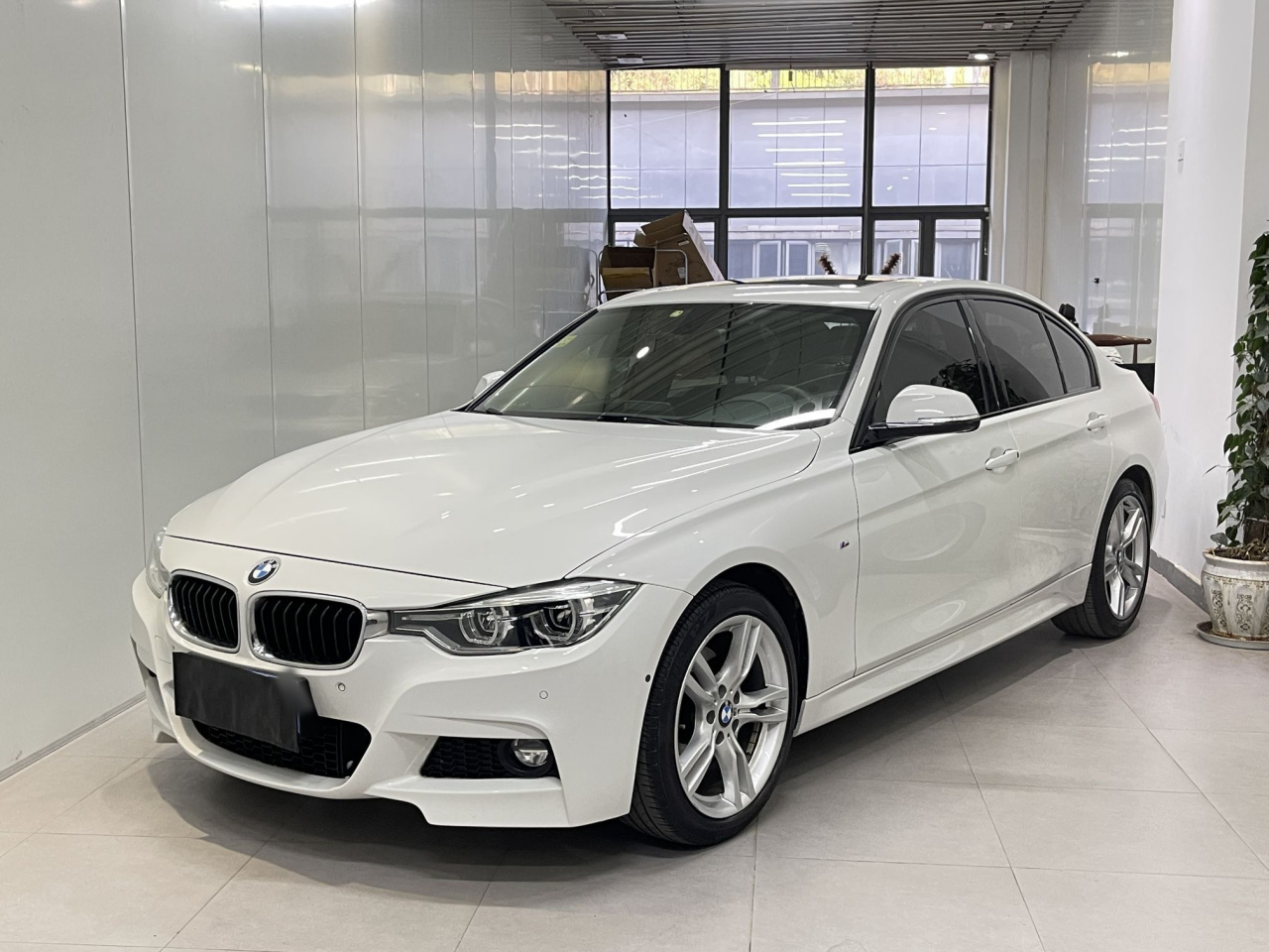 3 Series 2018 320i M Sport Package