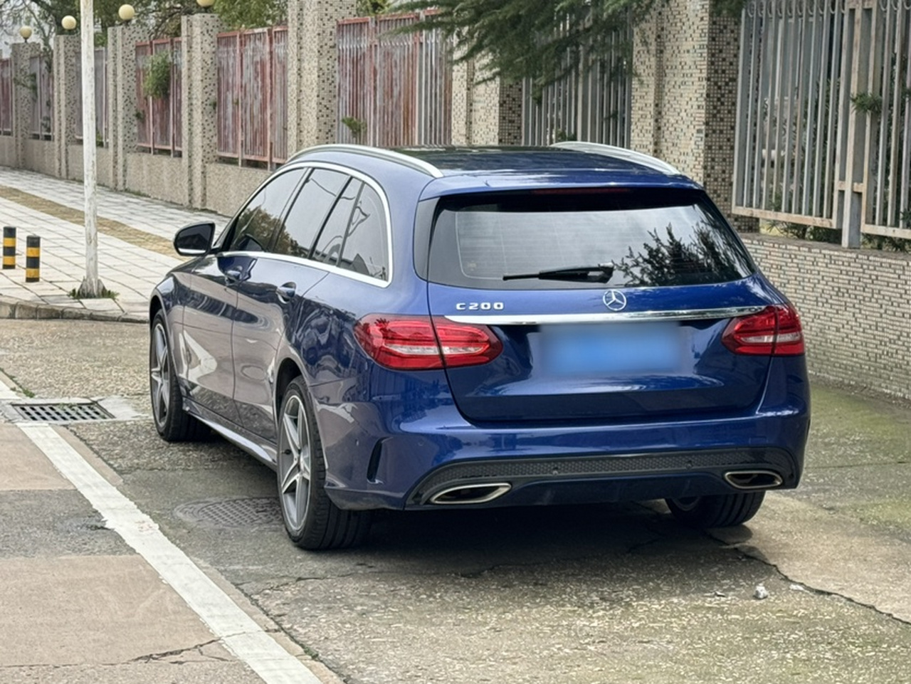 C-Class Imported 2017 C 200 Wagon photo 2
