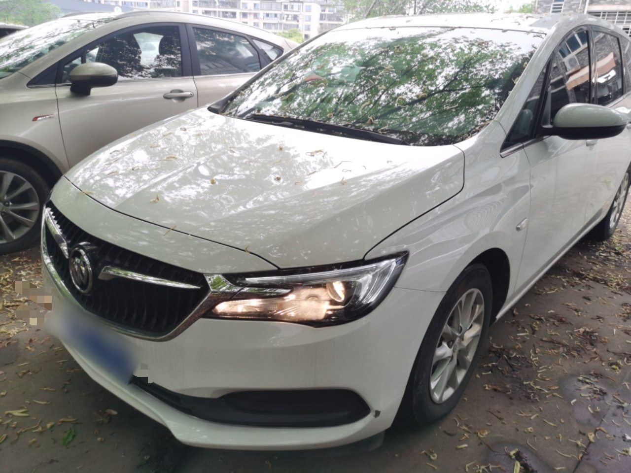 GL6 2018 18T 6-Seater Elite
