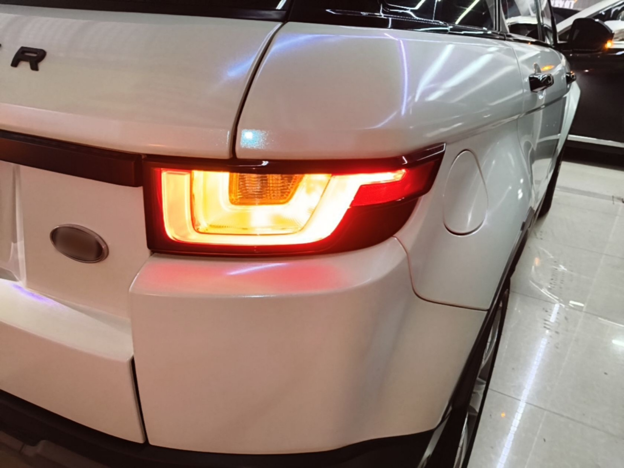 Range Rover Evoque 2018 240PS SE photo 2