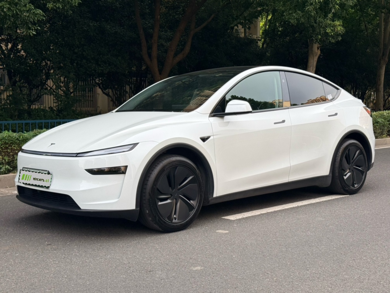 Model Y 2025 RWD
