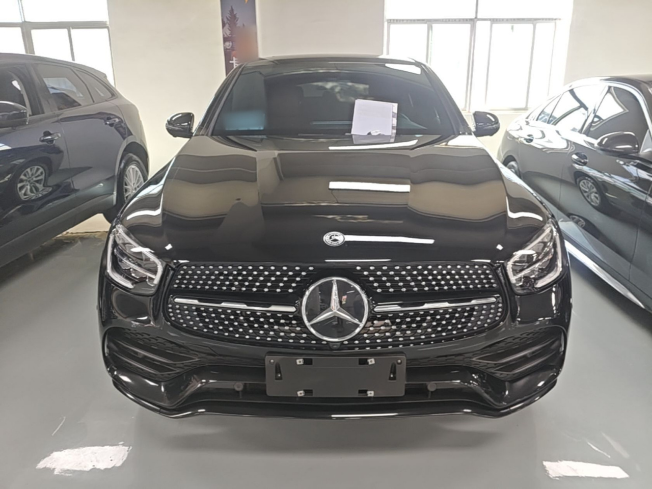 GLC Coupe 2021 GLC 260 4MATIC Coupe SUV photo 2