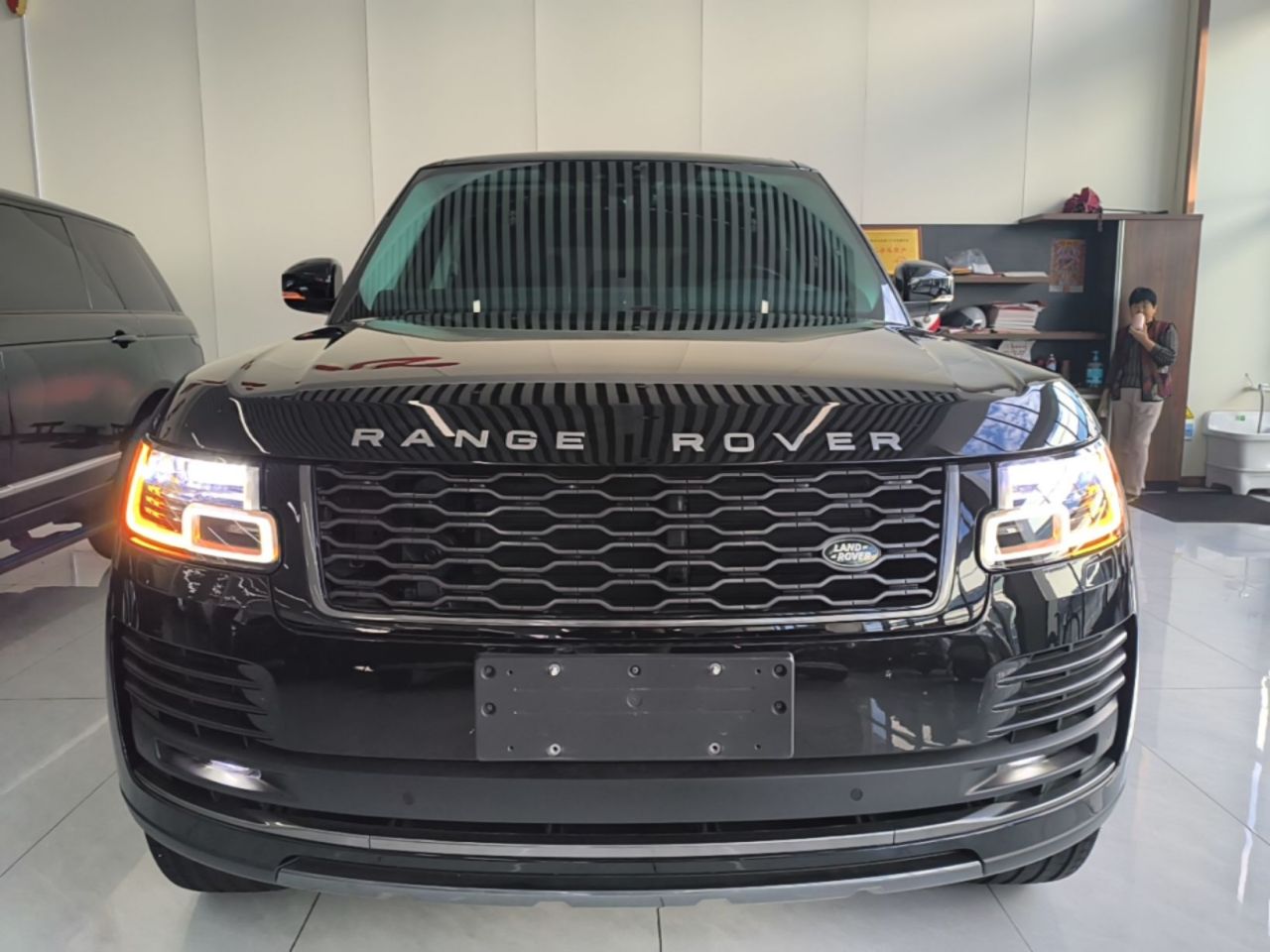 Range Rover 2020 3.0 L6 Prosperous photo 2