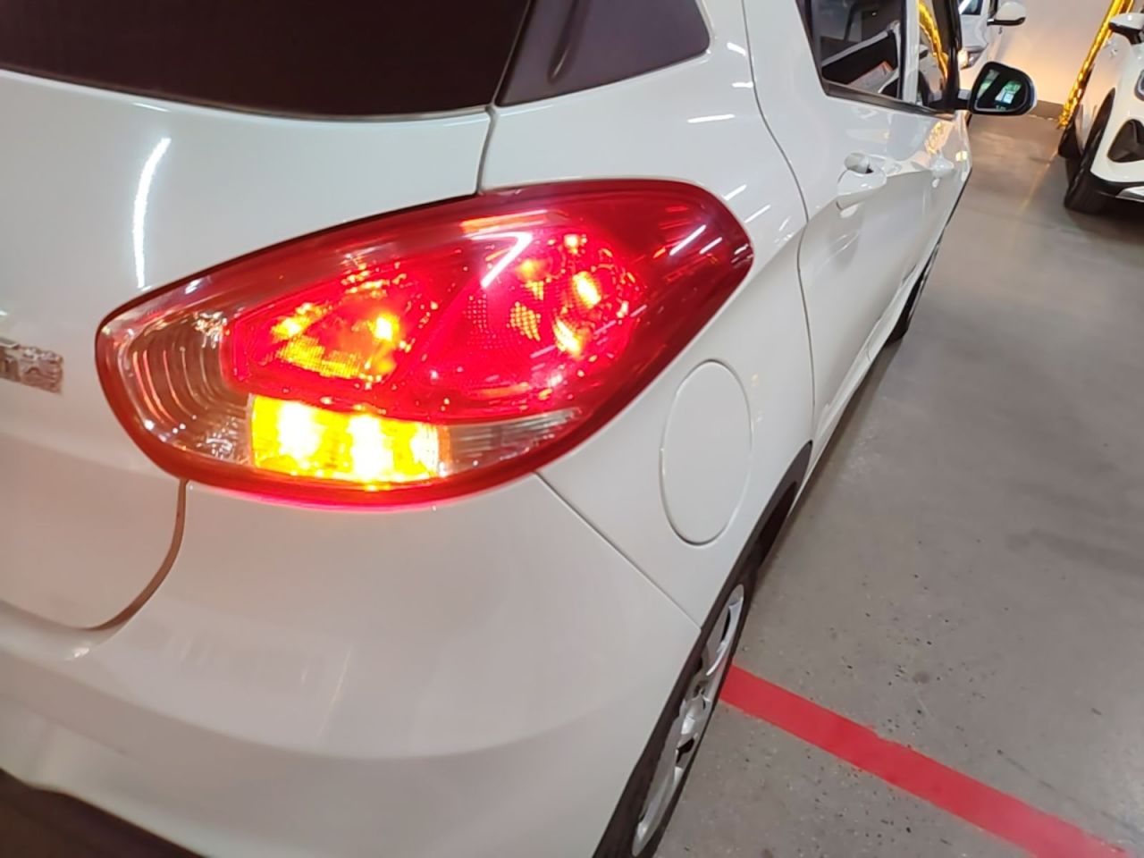 310 2016 1.2L MT Comfort photo 2