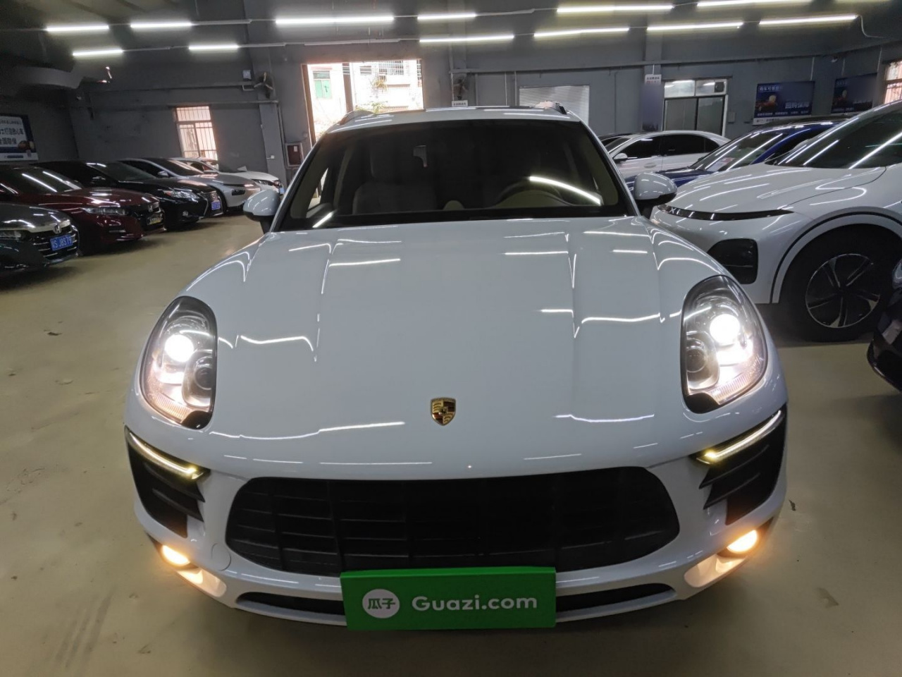 2014 Macan 2.0T photo 2
