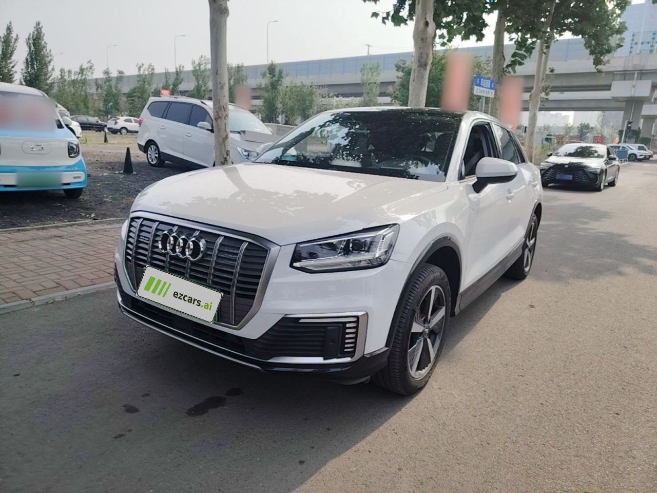 Q2L e-tron 2019 Q2L e-tron EV
