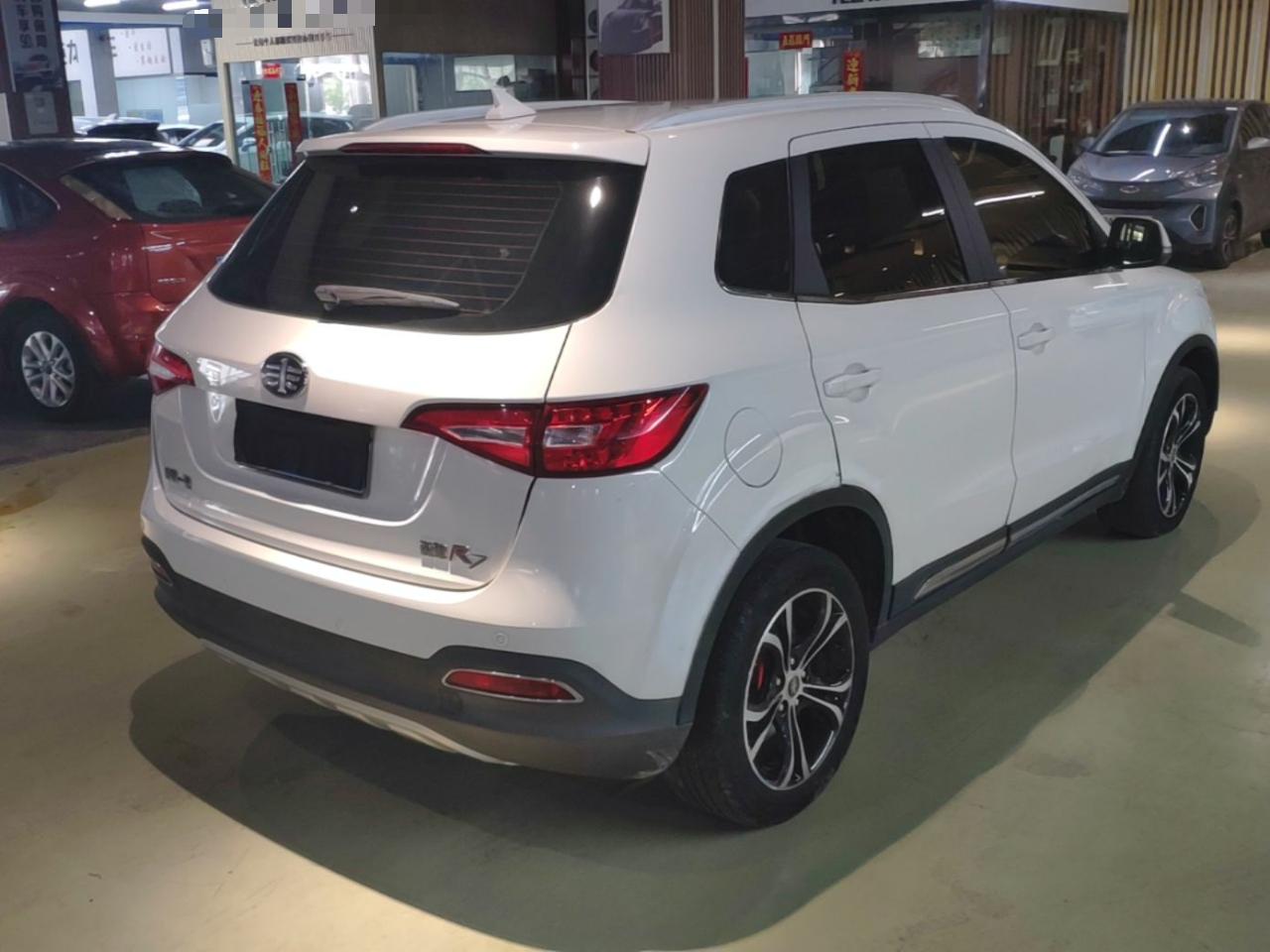 FAW Senia R7 2017 1.6L AT Smart photo 4