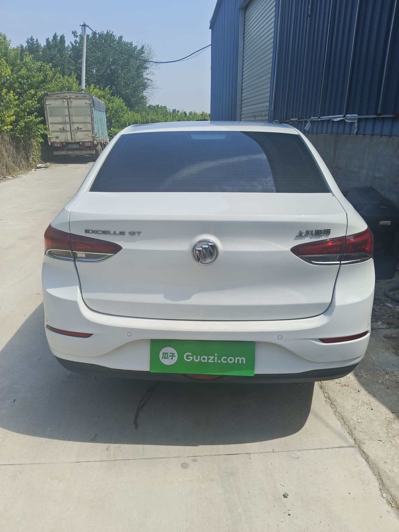 Excelle 2021 Facelift Classic 1.5L AT Elite photo 3