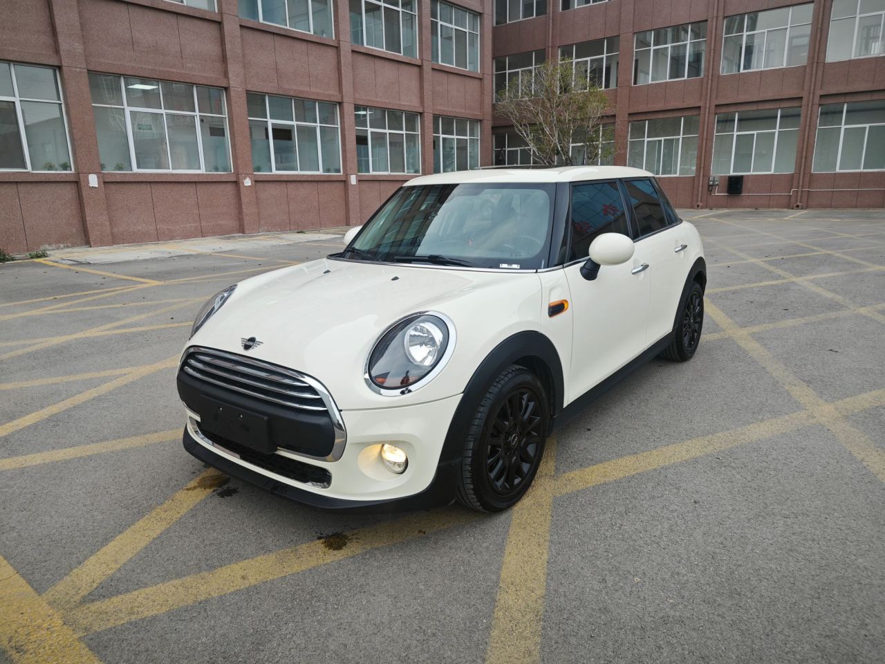 2018 1.5T ONE PLUS 5-Door