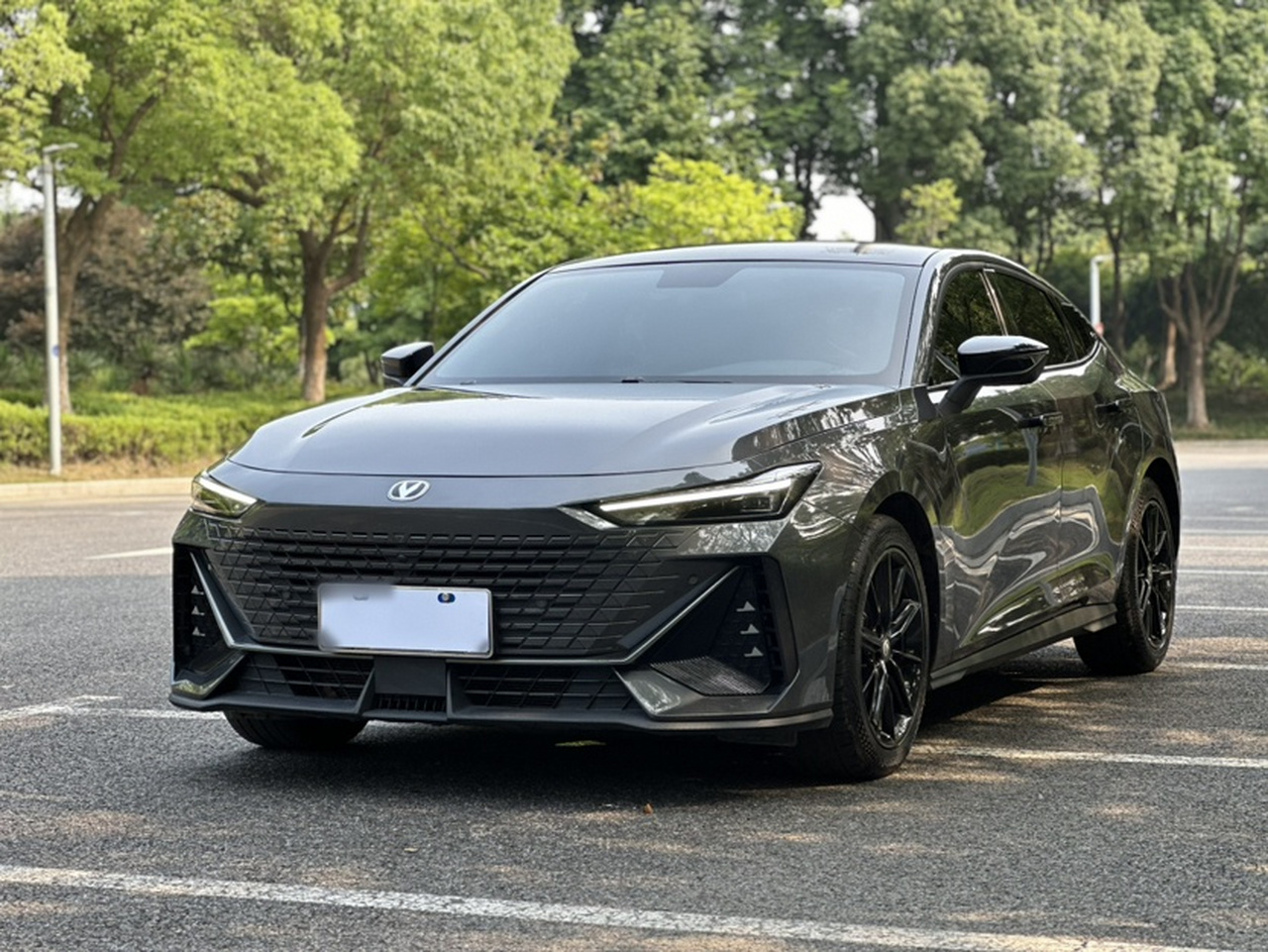 UNI-V 2022 1.5T Premium