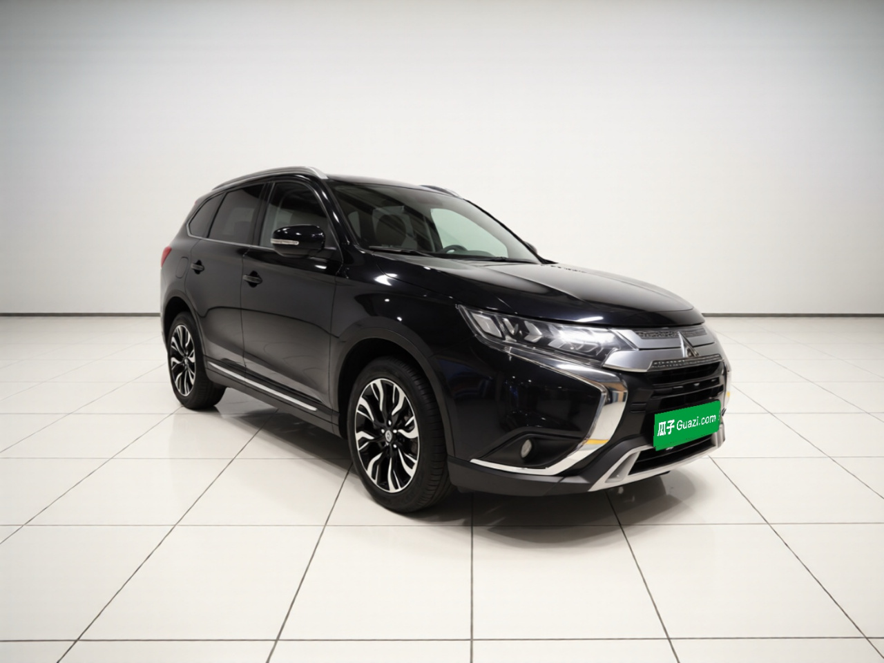 Outlander 2019 2.4L AWD Enjoy 5-Seater China VI photo 3
