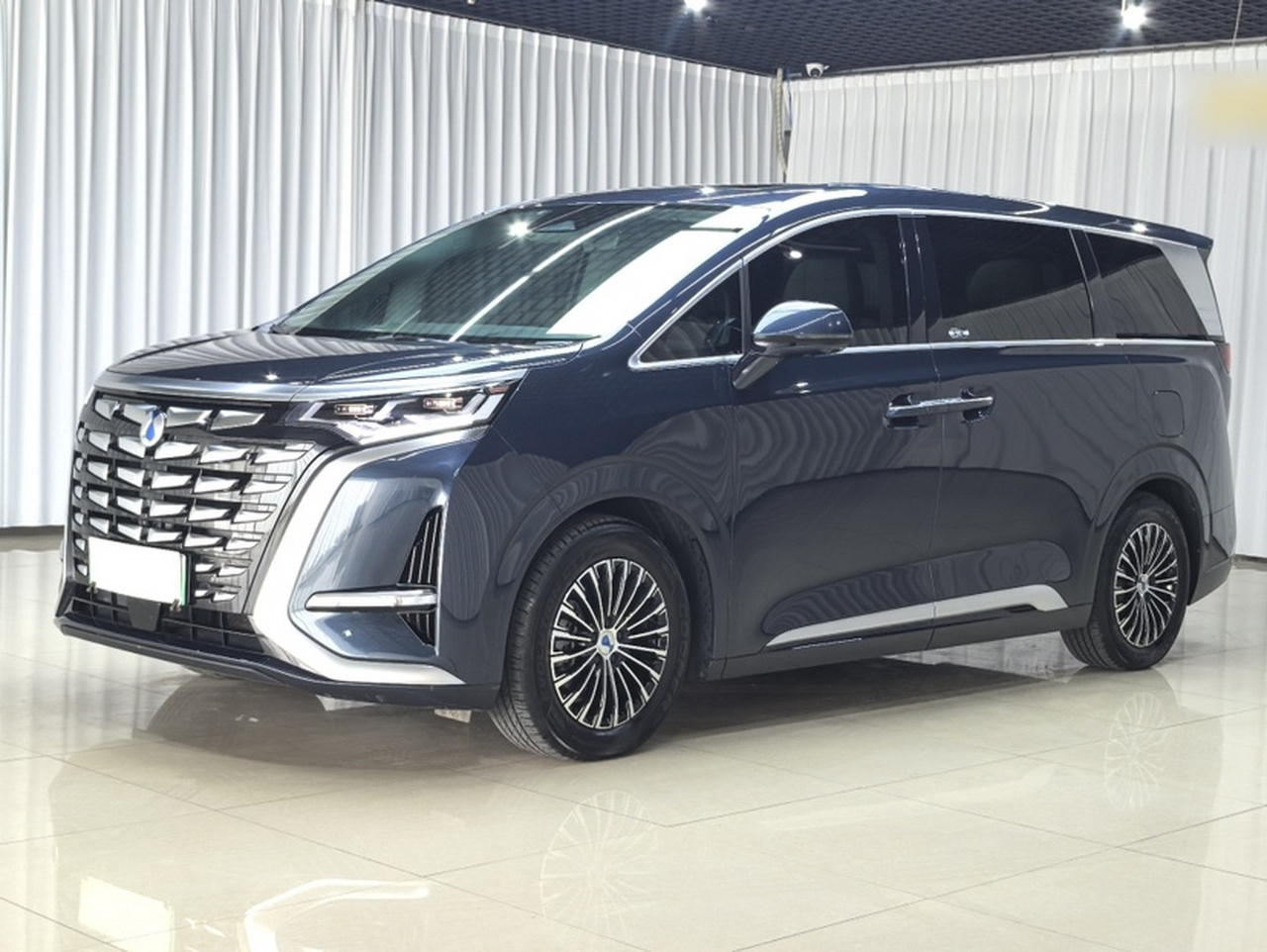 D9 2022 DM-i 970 AWD Noble