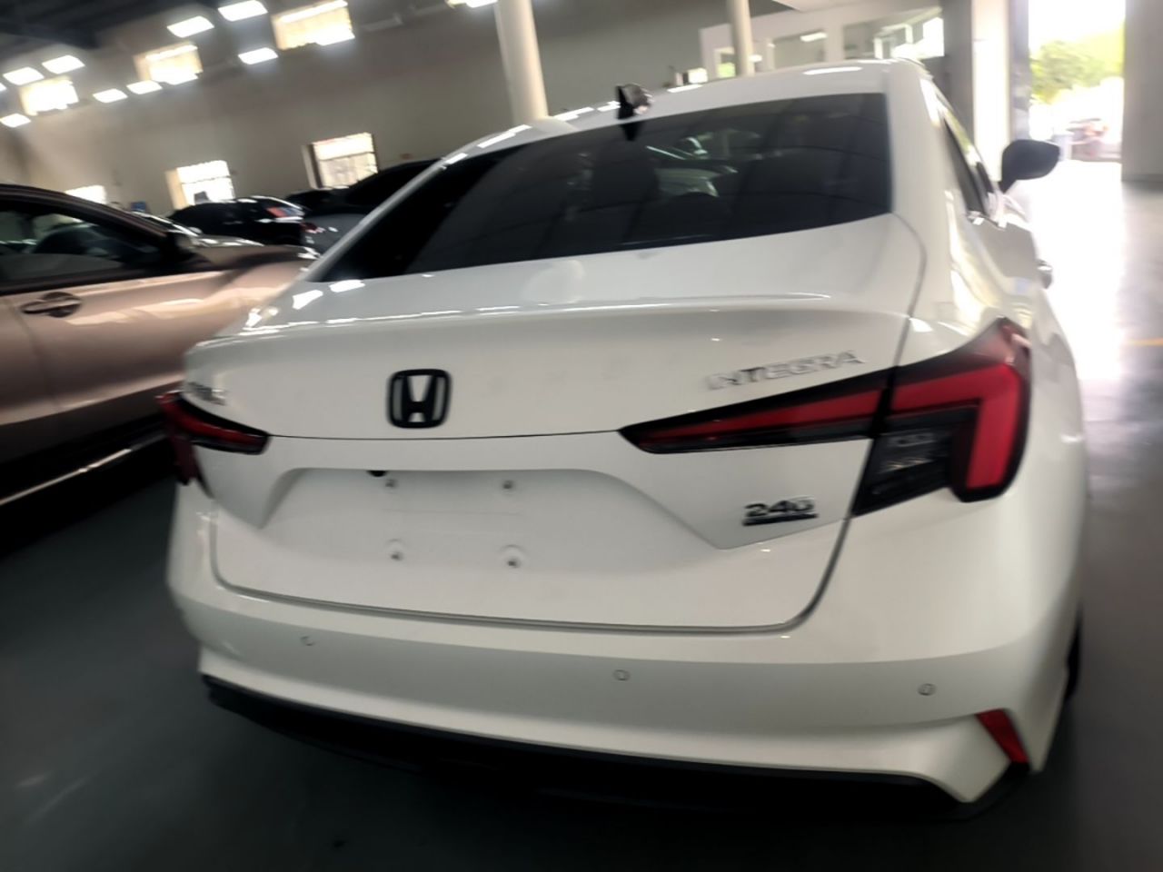 Integra 2023 240TURBO CVT Leading photo 5