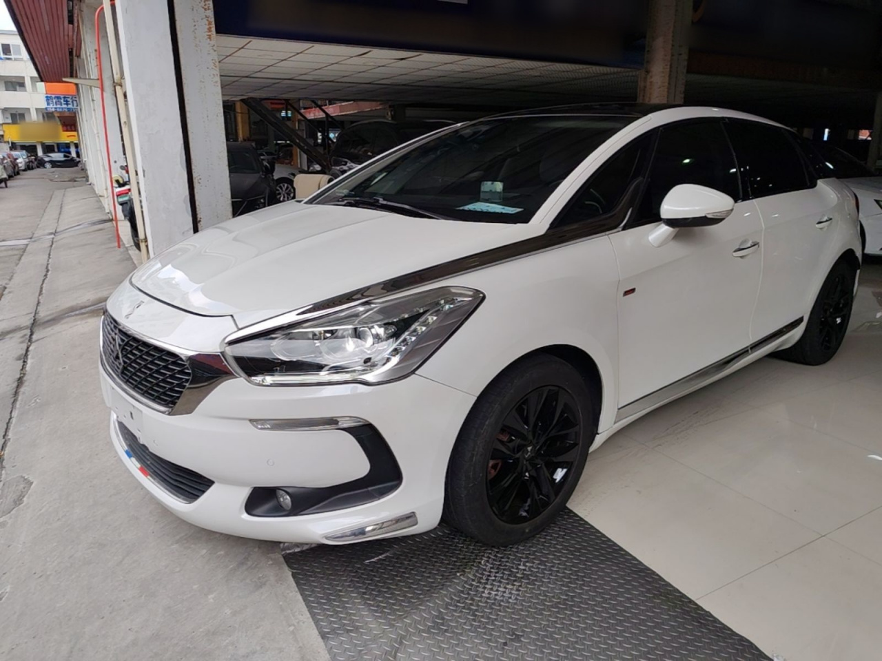 5 2015 1.8T Luxury THP200