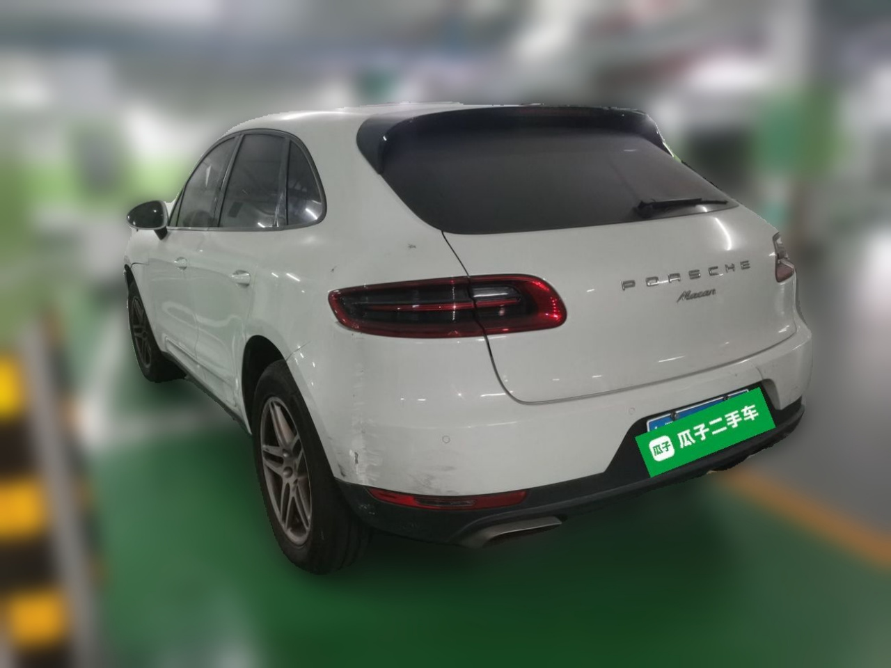 2017 Macan 2.0T photo 4