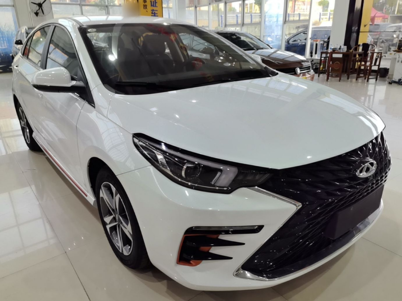 Arrizo 5 PLUS 2025 1.5L CVT photo 3