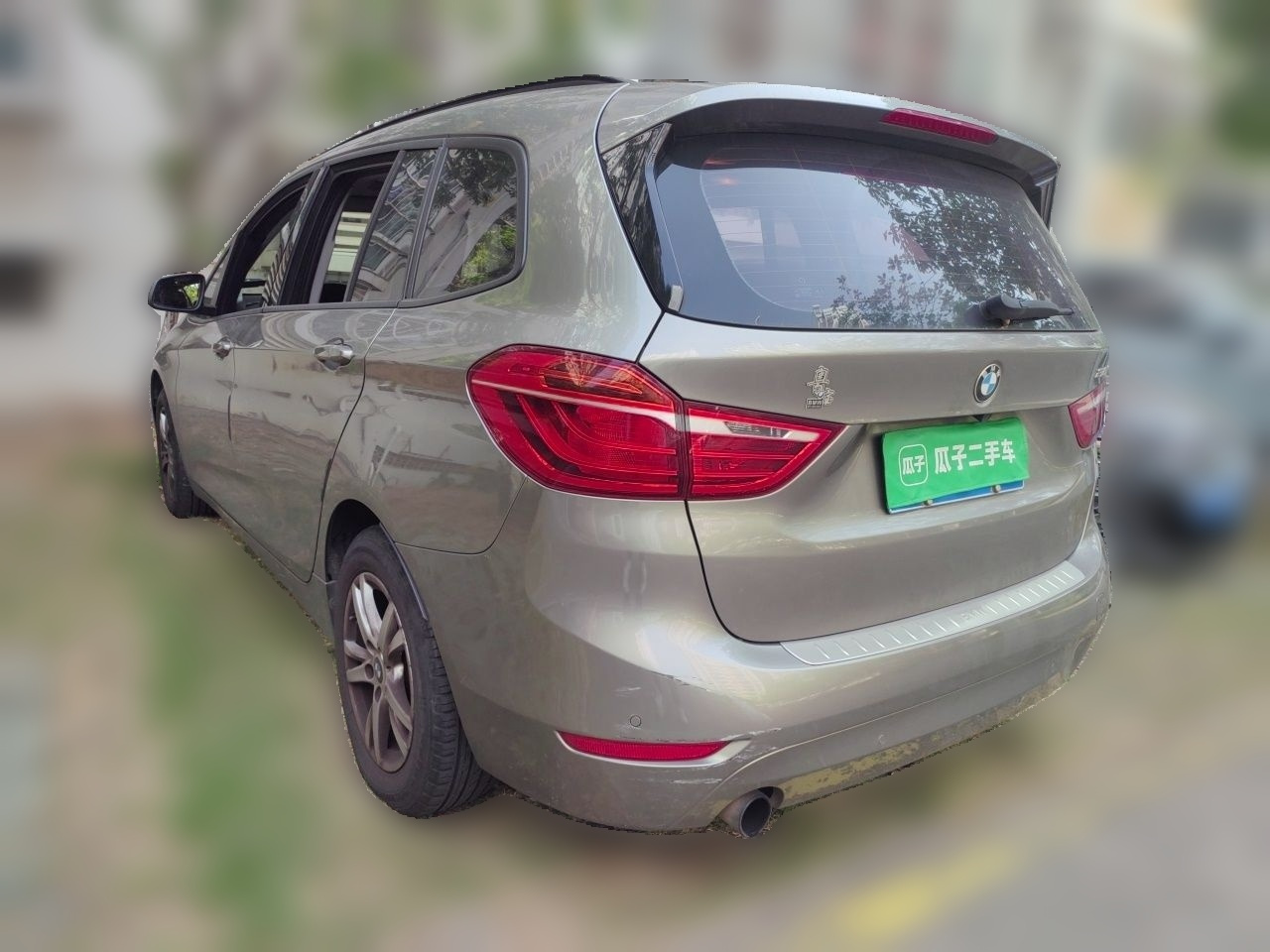 2 Series Wagon 2015 218i Leading photo 4