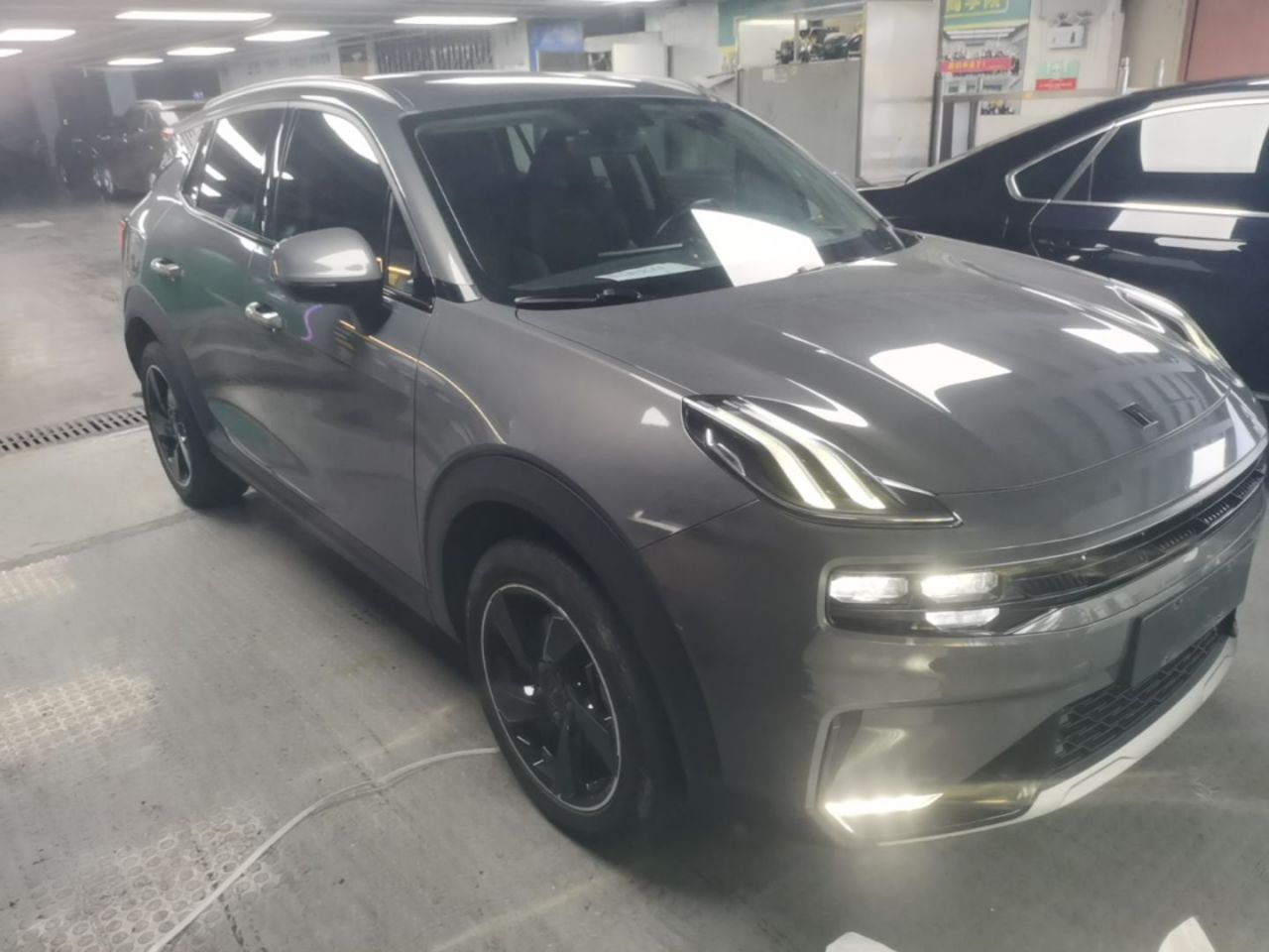 06 EM-P 2020 PHEV Plus photo 5