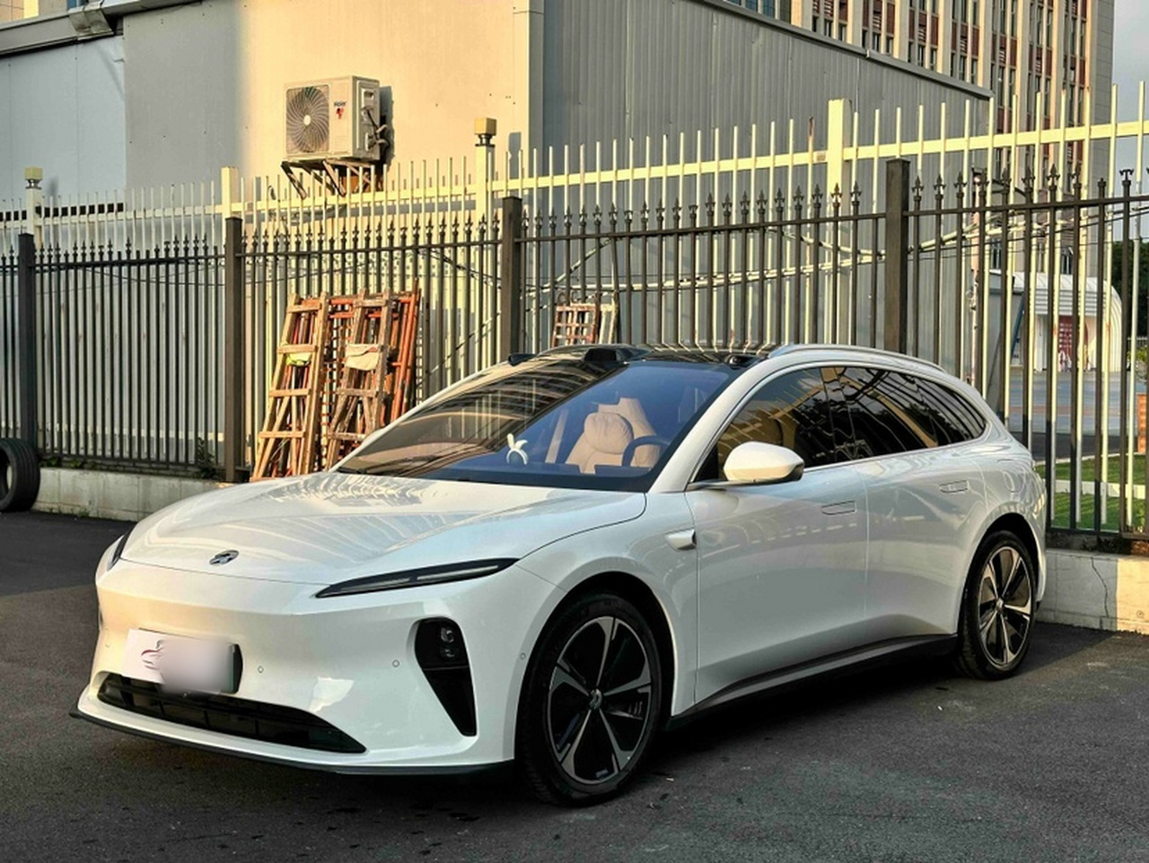 ET5T 2024 75kWh Touring
