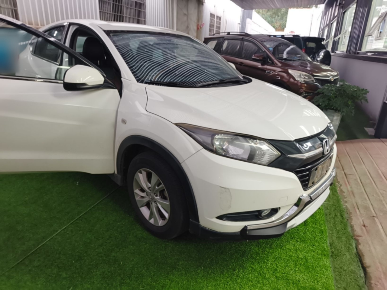 Vezel 2015 1.5L CVT RWD Comfort photo 3