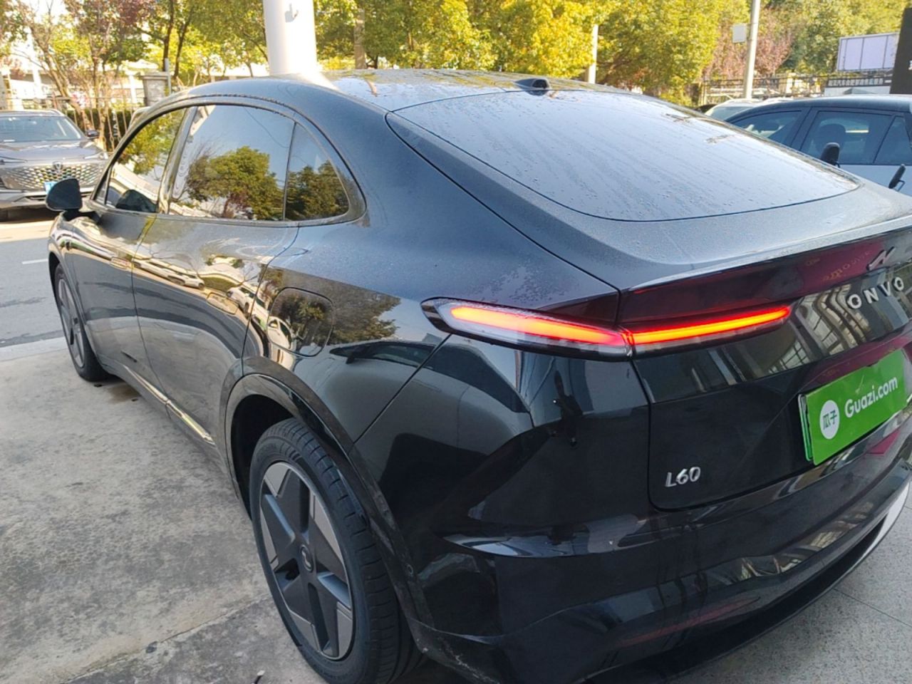 L60 2024 60kWh RWD photo 4