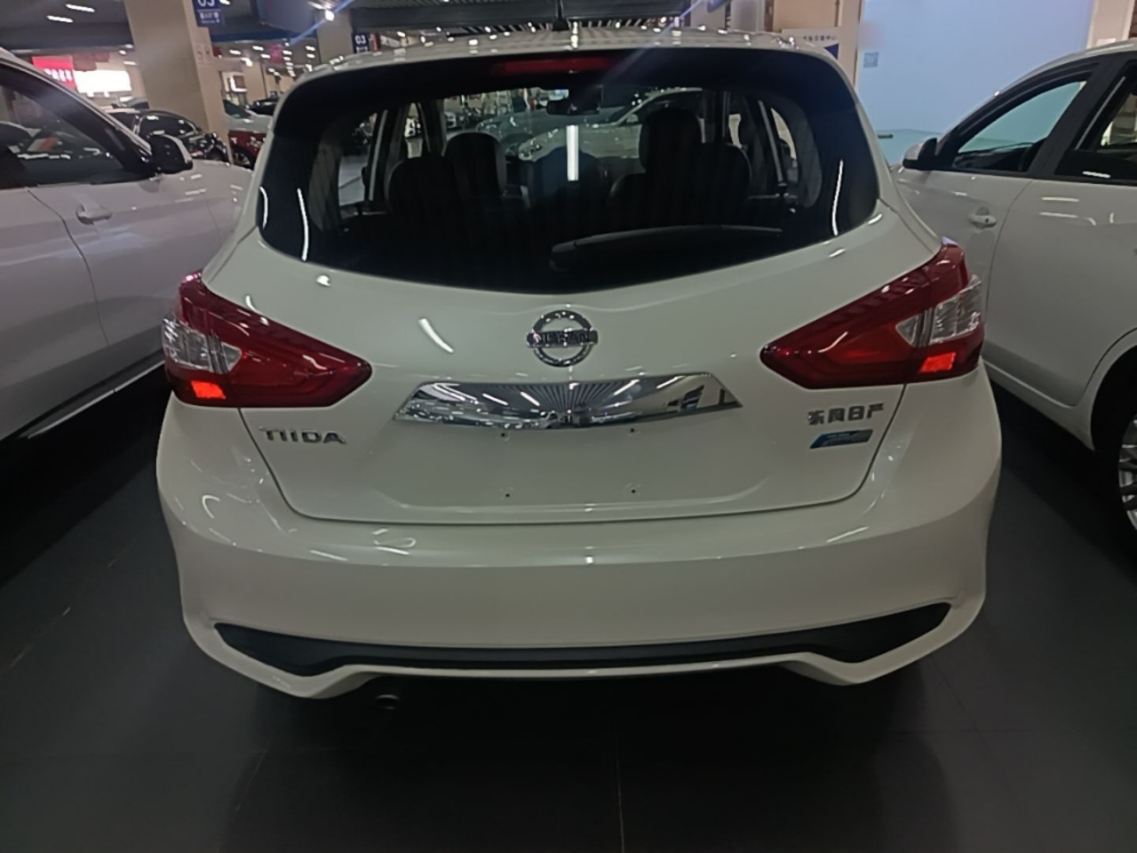 Tiida 2016 1.6L CVT photo 3