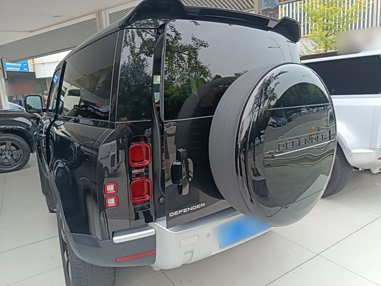 Defender 2024 90 3.0T P400 HSE photo 4