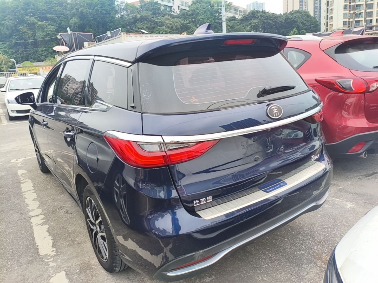 Song MAX 2017 1.5T AT Connected Luxury 7-Seater photo 4