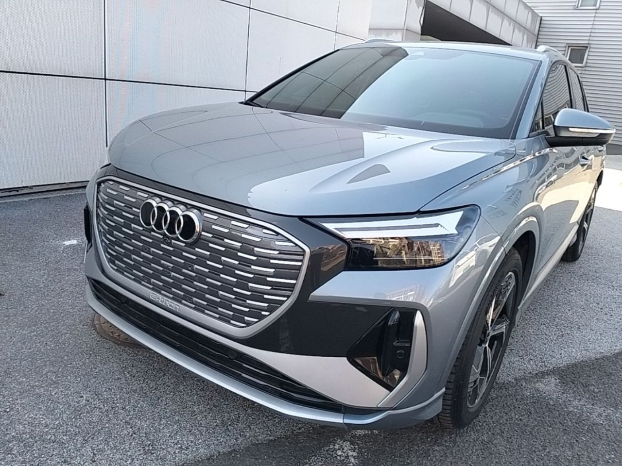 Q4 e-tron 2024 40 e-tron