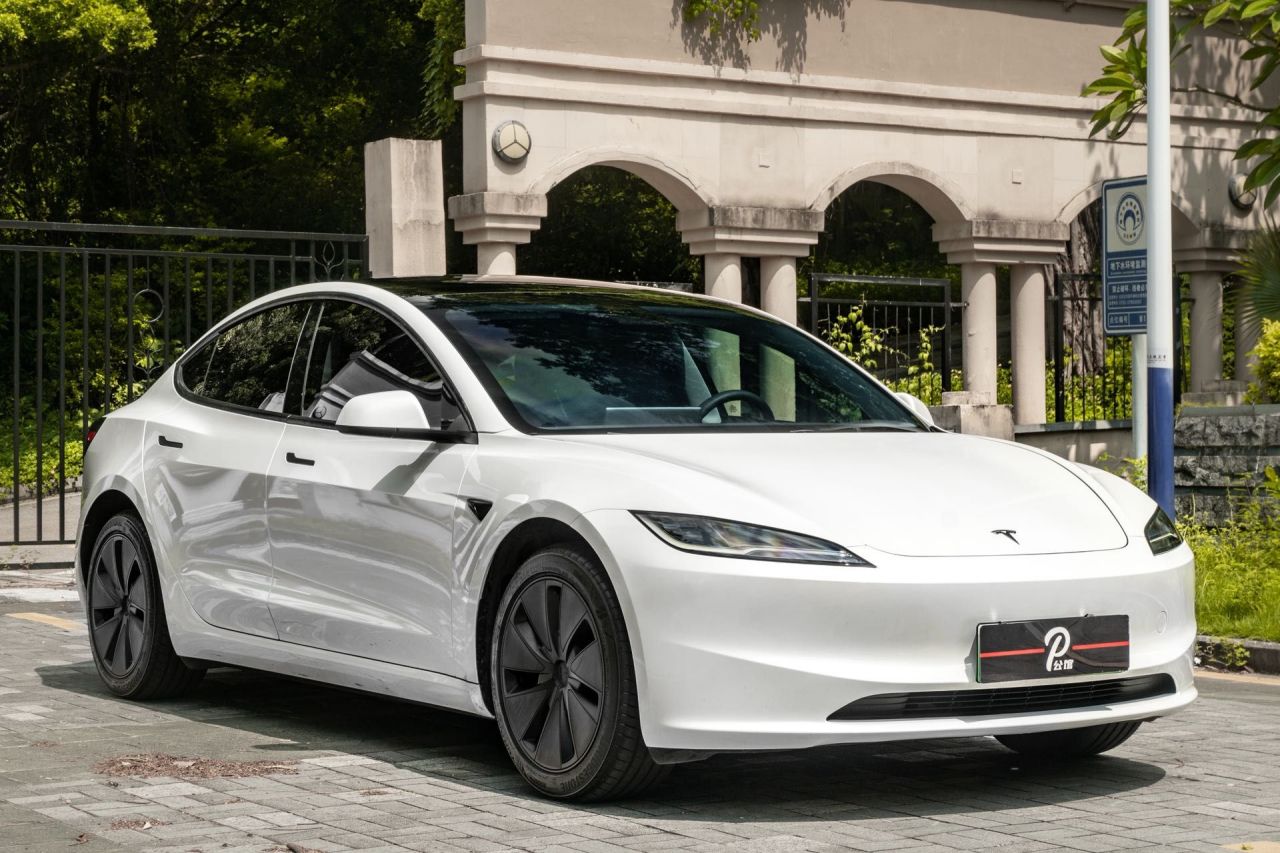 Model 3 2025 Long Range RWD photo 3