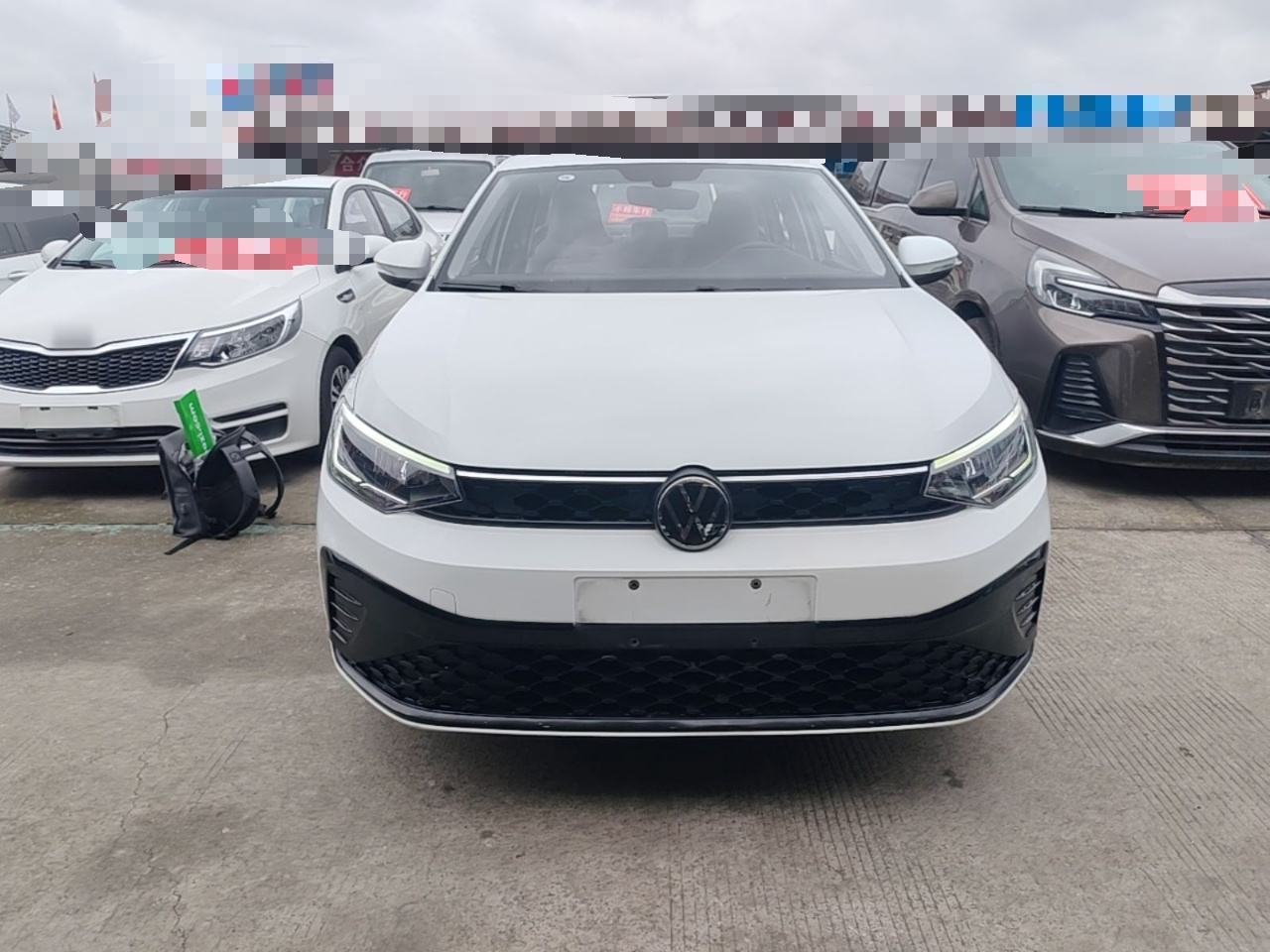 Lavida 2023 1.5L AT photo 2